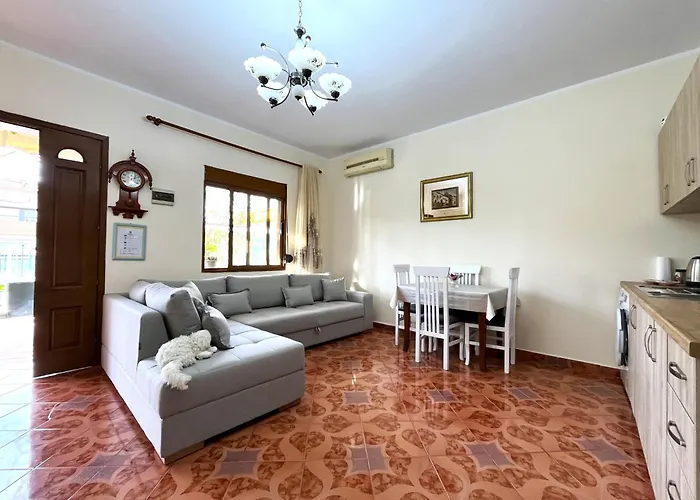 & Chill Relaxing Near The Sea * Vlorë